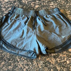Nike Women's Black and Gray Athletic Shorts medium Dri Fit